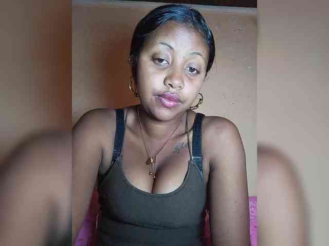 Victoria33 webcam
