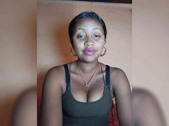 Victoria33 webcam