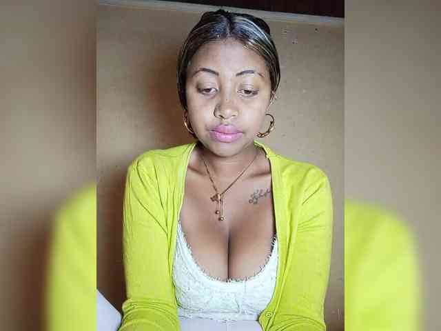 Victoria33 webcam