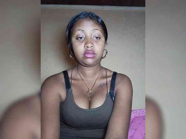 Victoria33 webcam