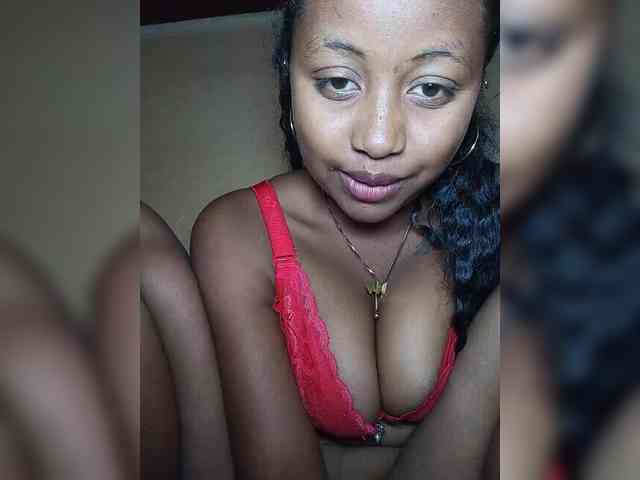 Victoria33 webcam