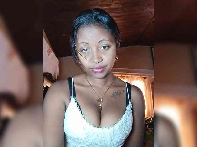 Victoria33 webcam