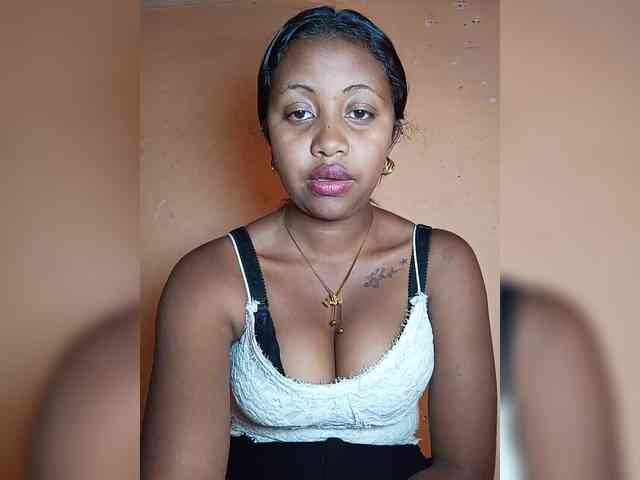 Victoria33 webcam
