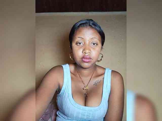 Victoria33 webcam