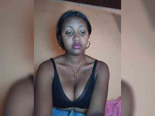 Victoria33 webcam