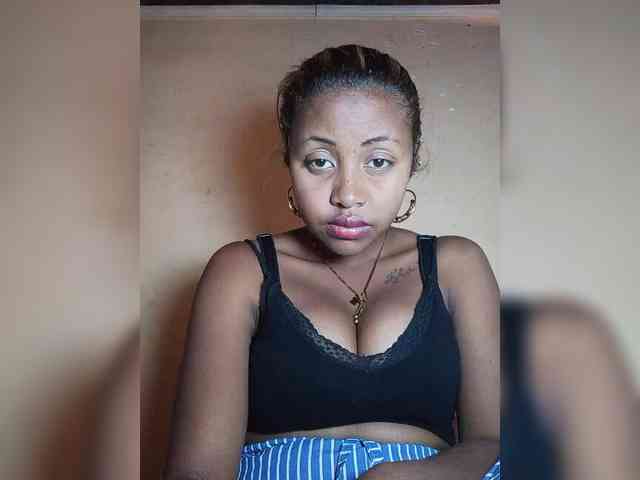 Victoria33 webcam