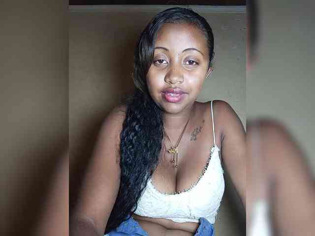 Victoria33 webcam