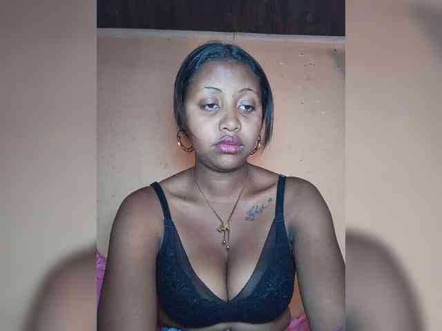 Victoria33 webcam