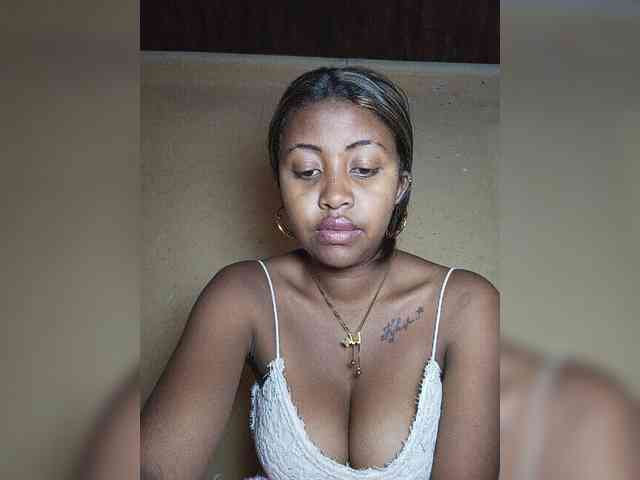 Victoria33 webcam
