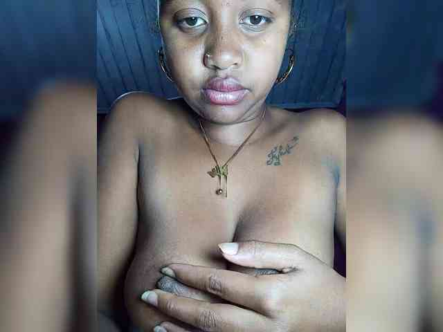 Victoria33 webcam