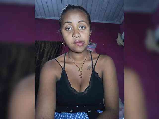 Victoria33 webcam