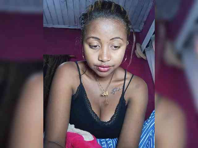 Victoria33 webcam