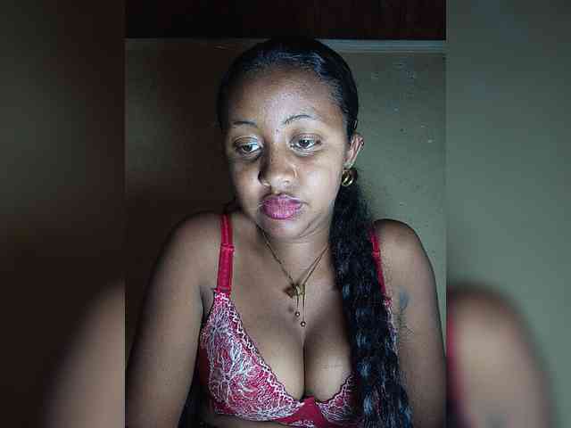 Victoria33 webcam