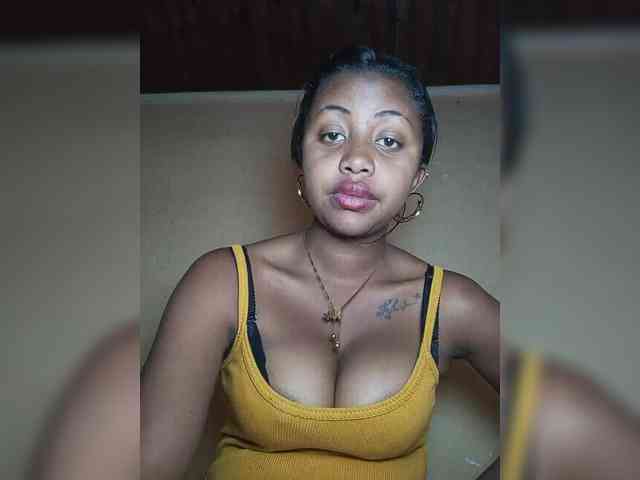 Victoria33 webcam