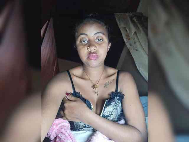 Victoria33 webcam