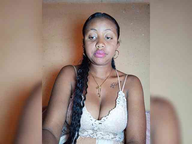 Victoria33 webcam