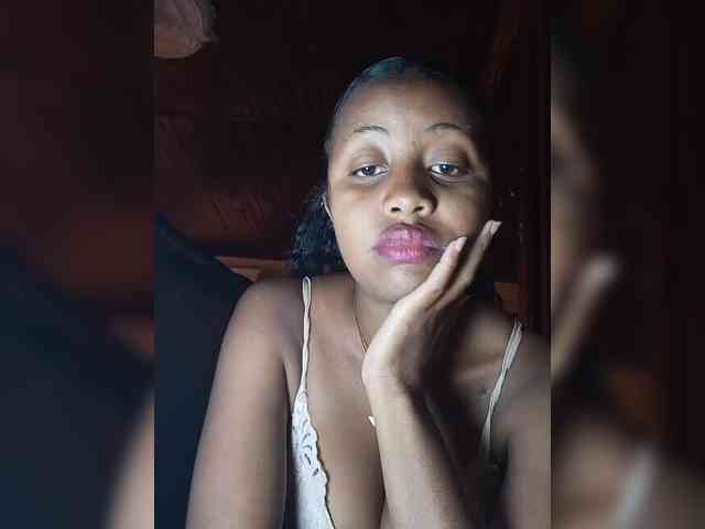 Victoria33 webcam