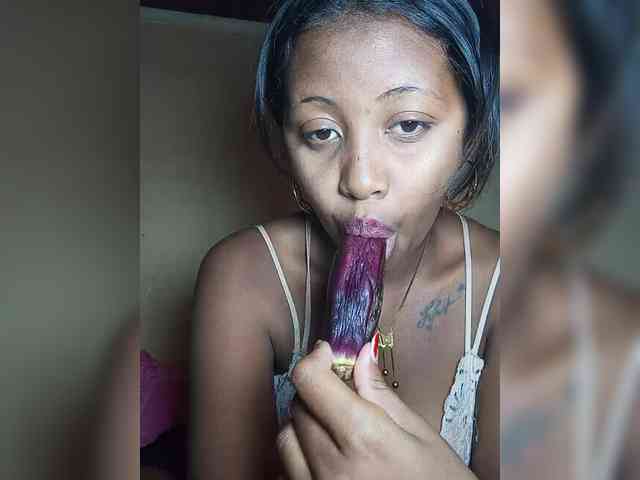 Victoria33 webcam