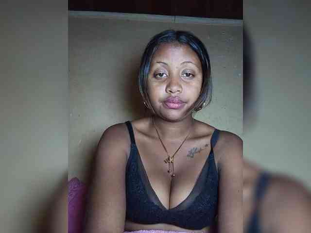 Victoria33 webcam