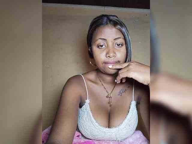 Victoria33 webcam