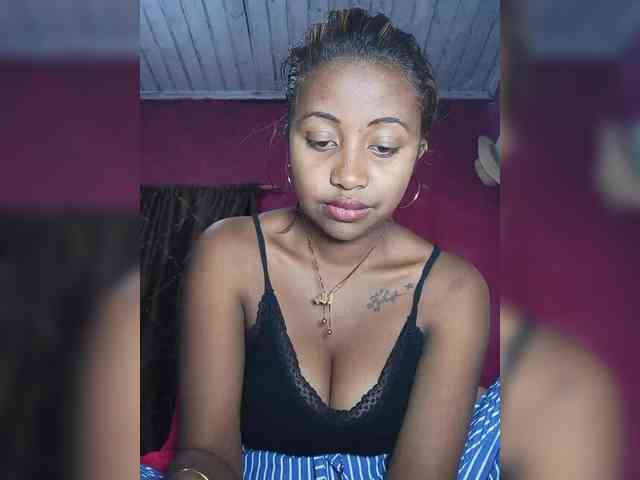 Victoria33 webcam