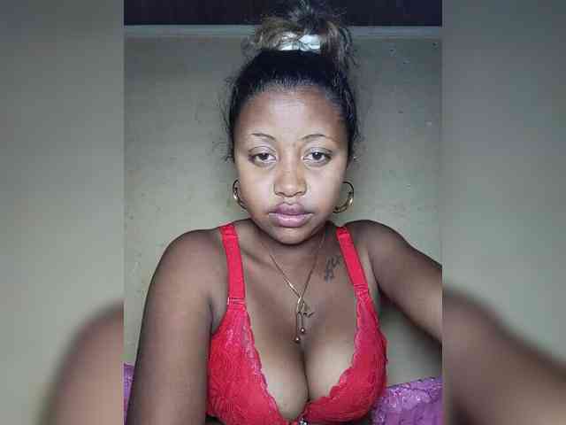 Victoria33 webcam
