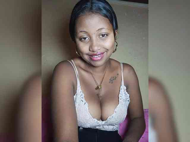 Victoria33 webcam