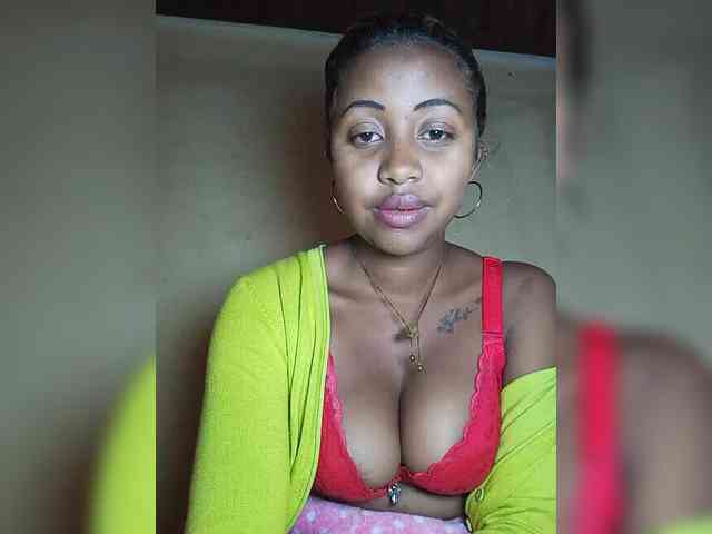 Victoria33 webcam