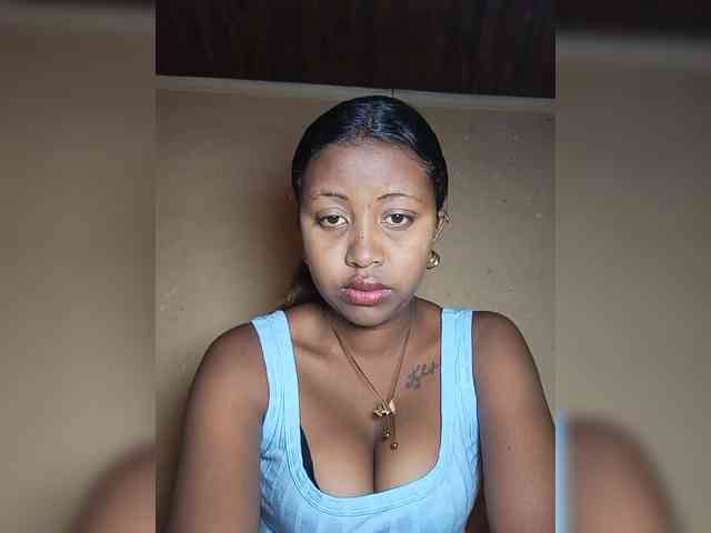 Victoria33 webcam