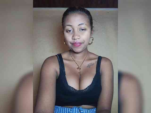Victoria33 webcam