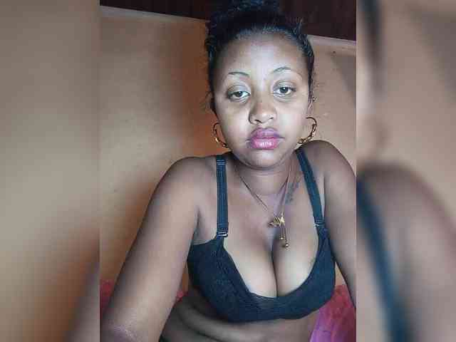Victoria33 webcam