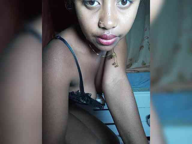 Victoria33 webcam