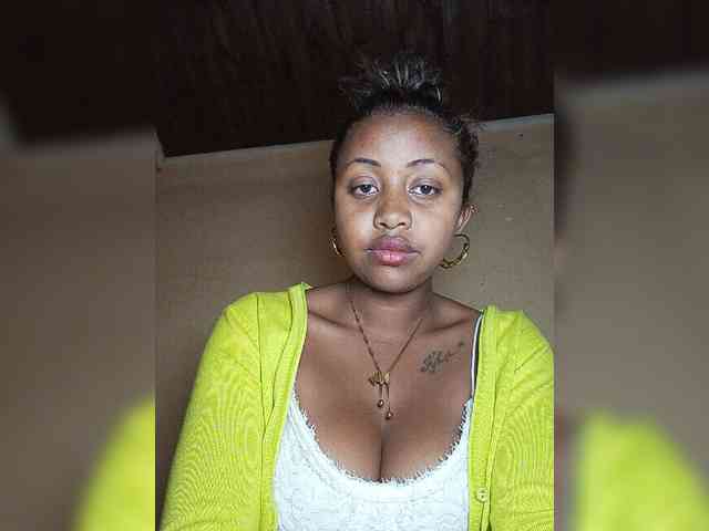 Victoria33 webcam