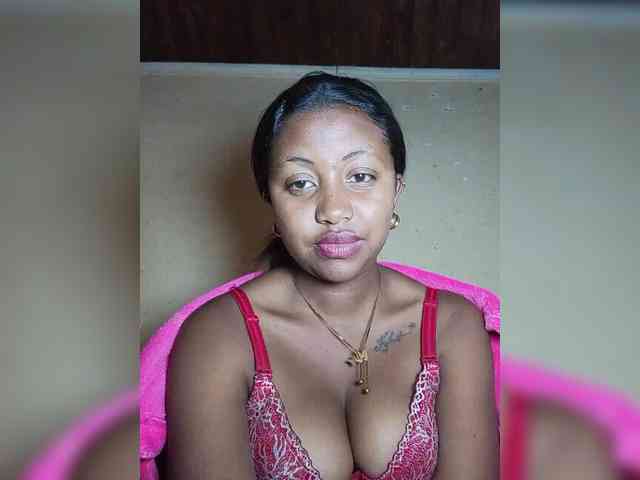 Victoria33 webcam