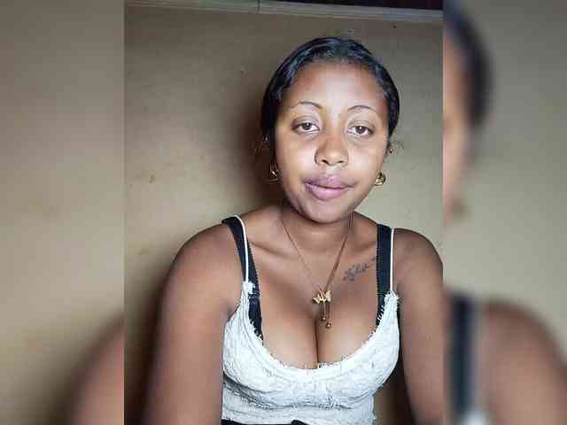 Victoria33 webcam