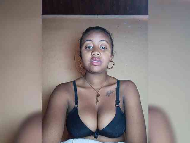 Victoria33 webcam
