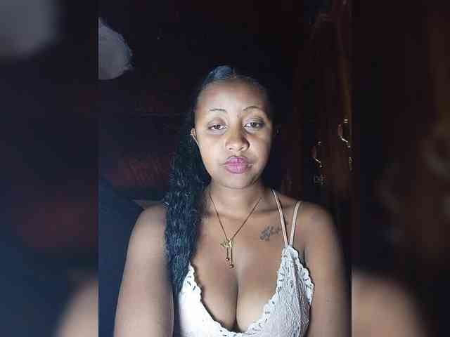 Victoria33 webcam