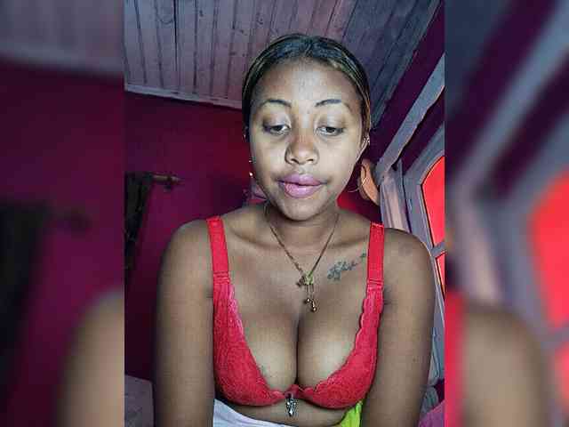 Victoria33 webcam