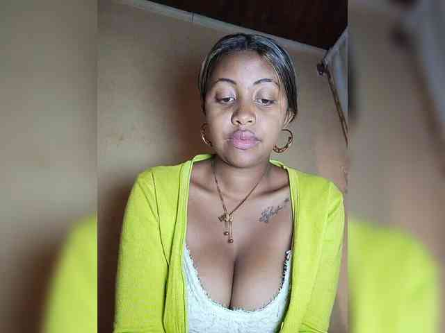 Victoria33 webcam