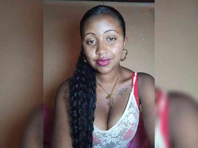 Victoria33 webcam