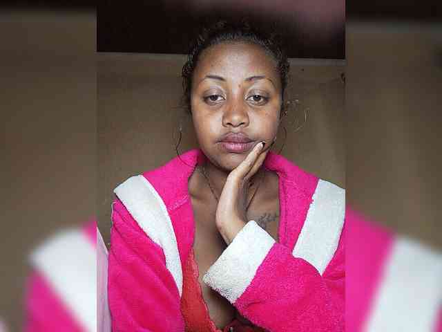 Victoria33 webcam