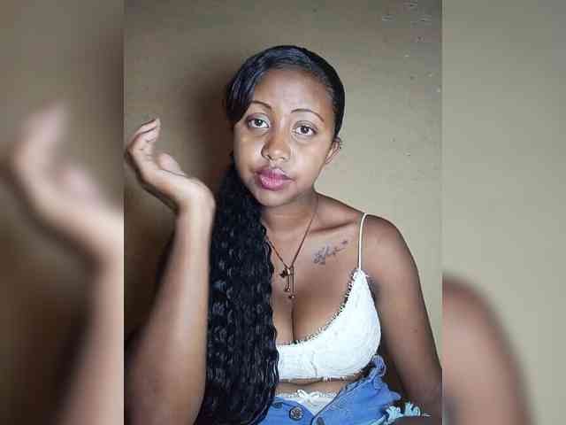 Victoria33 webcam