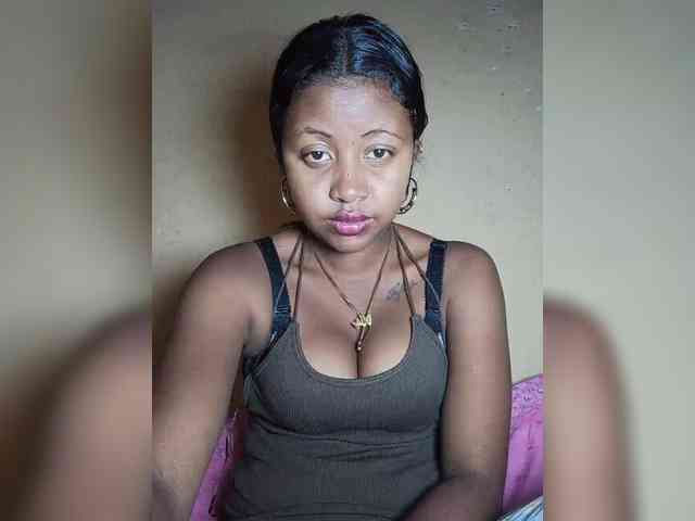 Victoria33 webcam