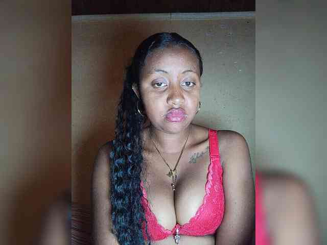 Victoria33 webcam