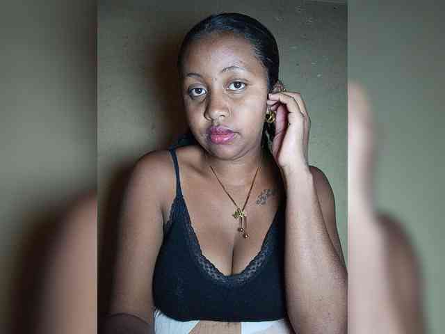 Victoria33 webcam
