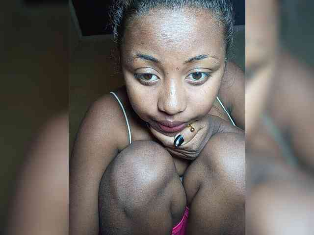 Victoria33 webcam