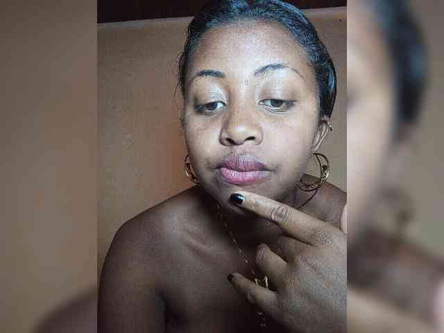 Victoria33 webcam
