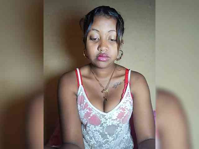 Victoria33 webcam