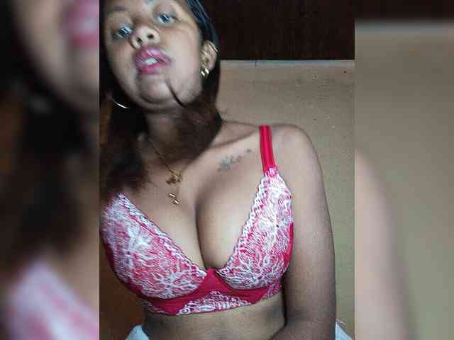 Victoria33 webcam
