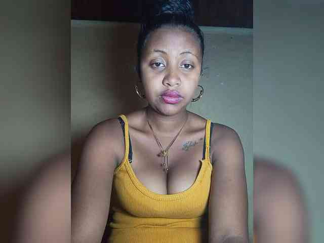 Victoria33 webcam